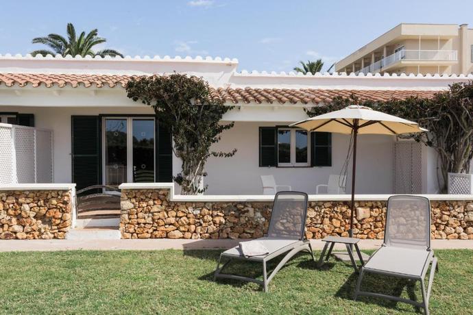 Imagen de los exteriores del Hotel Minura Sur Menorca. Foto 17