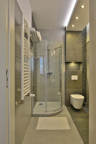 Imagen de la habitación del Hotel Miodowa. Foto 8