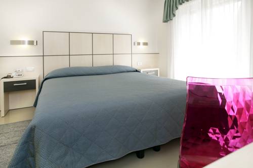 Imagen de la habitación del Hotel Miorelli. Foto 16
