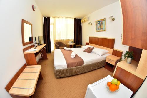 Imagen de la habitación del Hotel Miorita Neptun. Foto 5