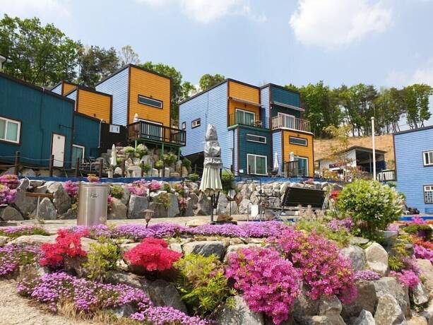 Imagen general del Hotel Mir House 1157. Foto 9