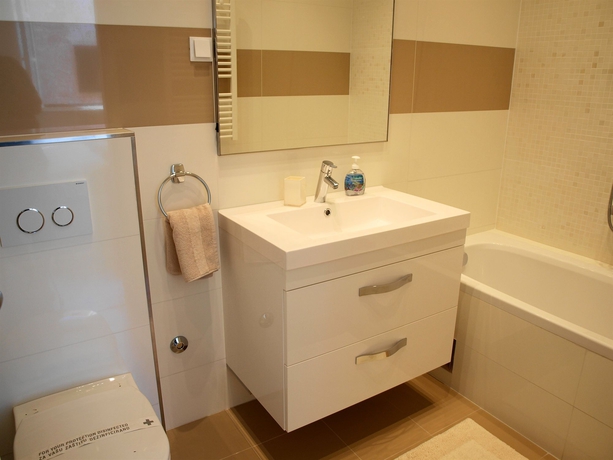 Imagen de la habitación del Hotel MirÓ Studio Apartments. Foto 8