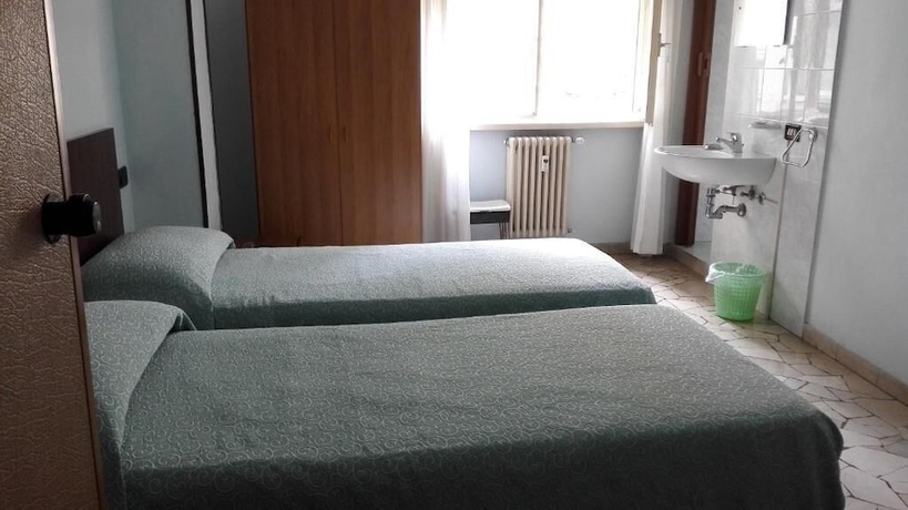 Imagen de la habitación del Hotel Mira, Biumo Superiore. Foto 2