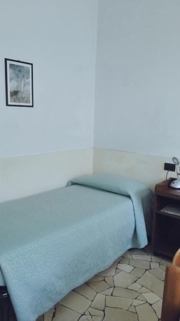 Imagen de la habitación del Hotel Mira, Biumo Superiore. Foto 6