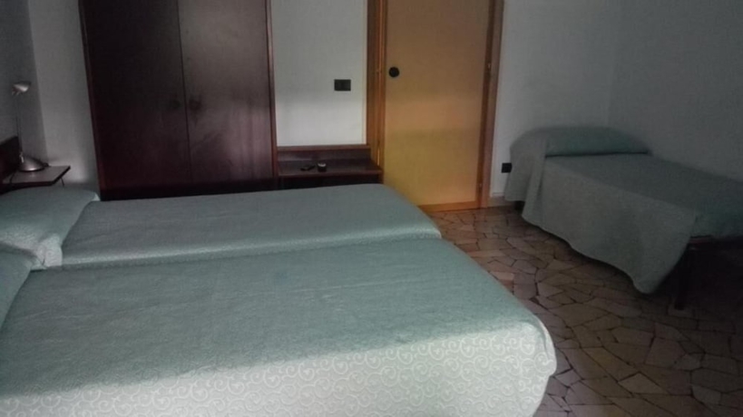 Imagen de la habitación del Hotel Mira, Biumo Superiore. Foto 14