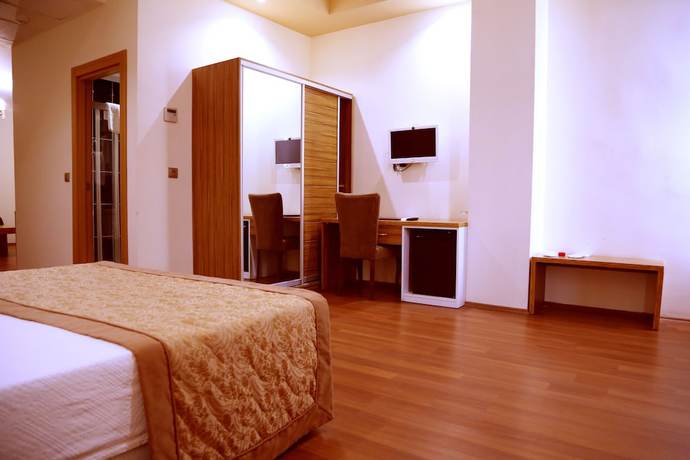 Imagen de la habitación del Hotel Mira Blue. Foto 4