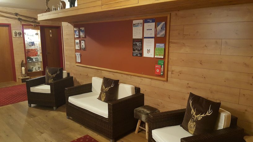 Imagen del bar/restaurante del Hotel Mira. Foto 2