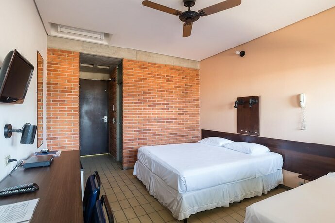Imagen general del Hotel Mira Mar&eacute; Praia. Foto 10