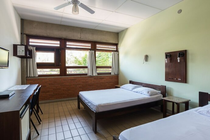 Imagen de la habitación del Hotel Mira Mar&eacute; Praia. Foto 20