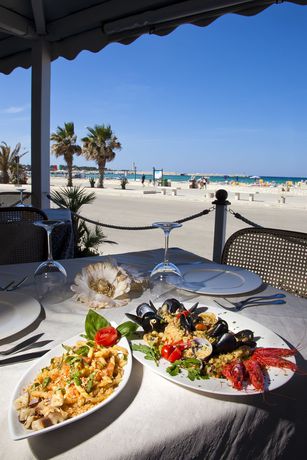 Imagen de la piscina del Hotel Mira Spiaggia. Foto 16