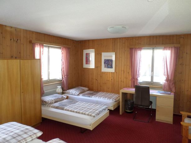 Imagen de la habitación del Hotel Mira, Tujetsch. Foto 10