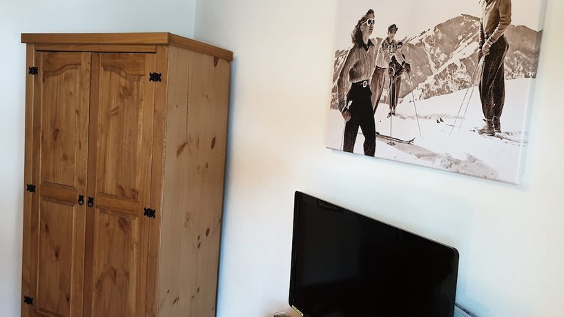 Imagen de la habitación del Hotel Mira, Tujetsch. Foto 12