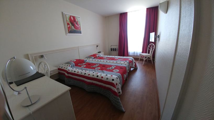 Imagen de la habitación del Hotel Mira-Mar. Foto 8