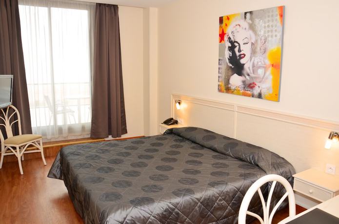 Imagen de la habitación del Hotel Mira-Mar. Foto 10