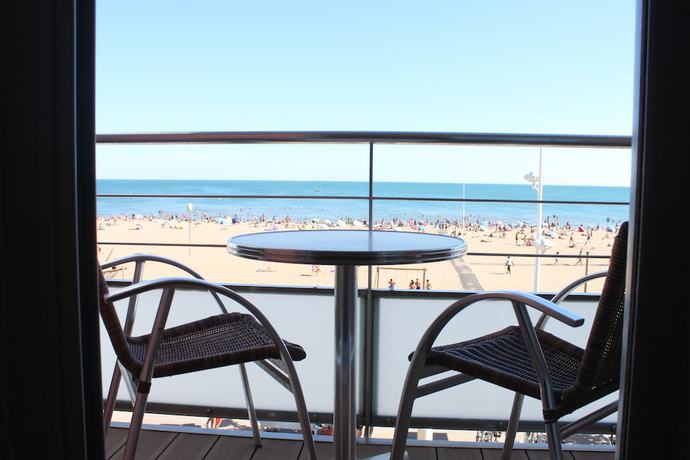 Imagen de la habitación del Hotel Mira-Mar. Foto 14