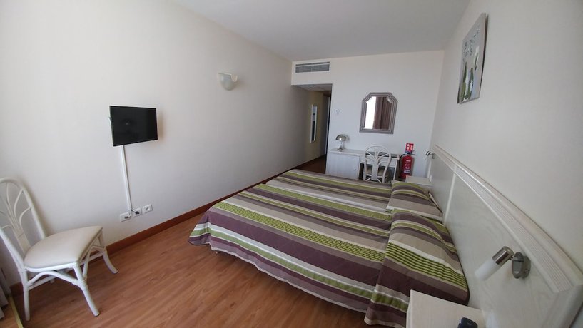 Imagen de la habitación del Hotel Mira-Mar. Foto 18