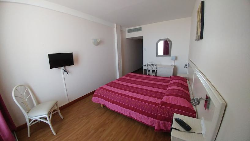 Imagen de la habitación del Hotel Mira-Mar. Foto 19