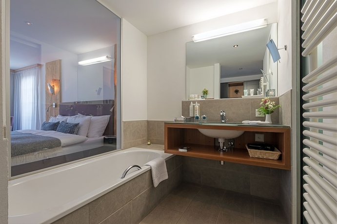 Imagen de la habitación del Hotel Mirabeau Alpine. Foto 13