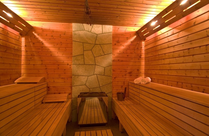 Imagen de la piscina del Hotel Mirabeau Alpine. Foto 18