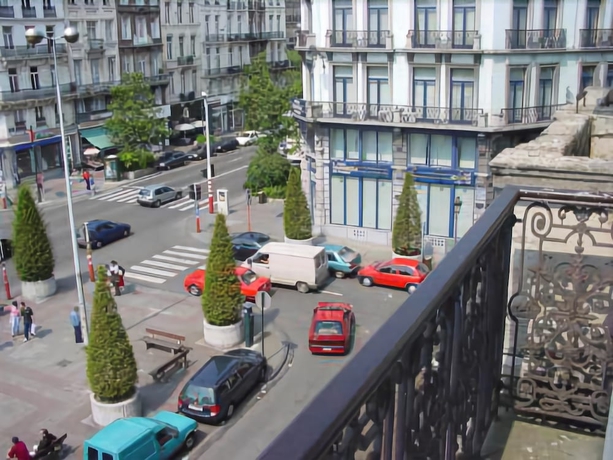 Imagen de la habitación del Hotel Mirabeau, Bruselas. Foto 5