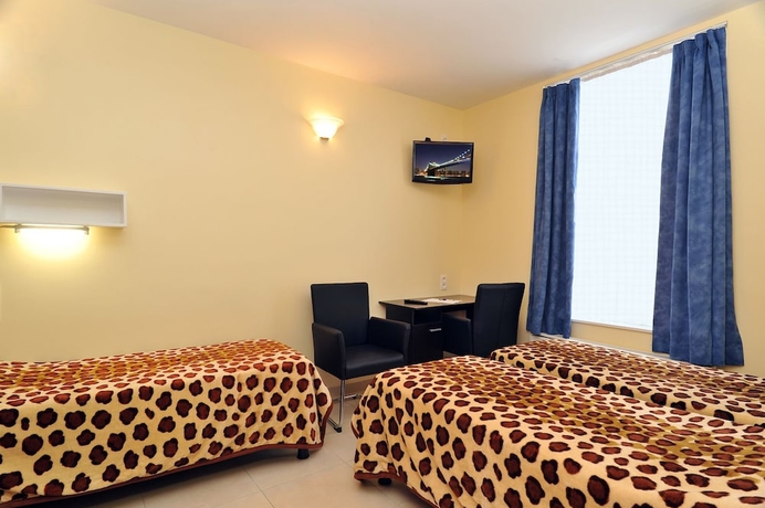 Imagen de la habitación del Hotel Mirabeau, Bruselas. Foto 6