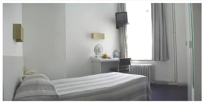 Imagen de la habitación del Hotel Mirabeau, Bruselas. Foto 12