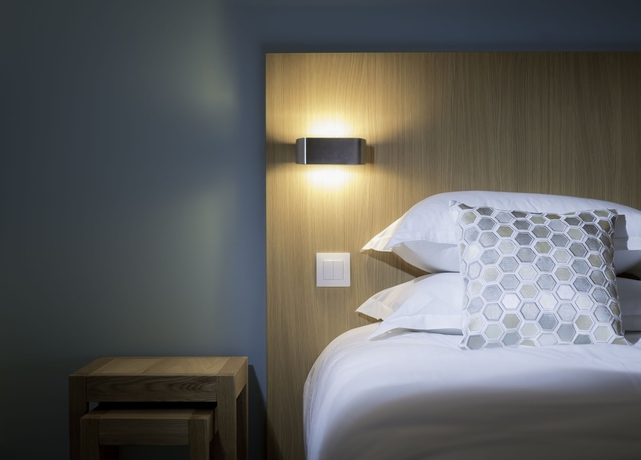 Imagen de la habitación del Hotel Mirabeau Eiffel. Foto 5