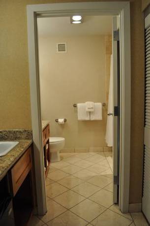 Imagen de la habitación del Hotel Mirabeau Park and Convention Center. Foto 9