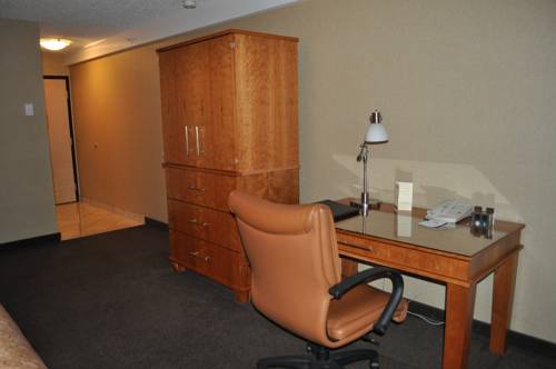 Imagen de la habitación del Hotel Mirabeau Park and Convention Center. Foto 10