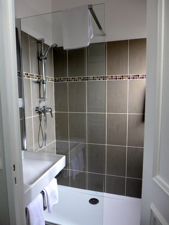 Imagen de la habitación del Hotel Mirabeau, Tours. Foto 4