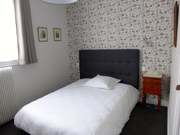 Imagen de la habitación del Hotel Mirabeau, Tours. Foto 6