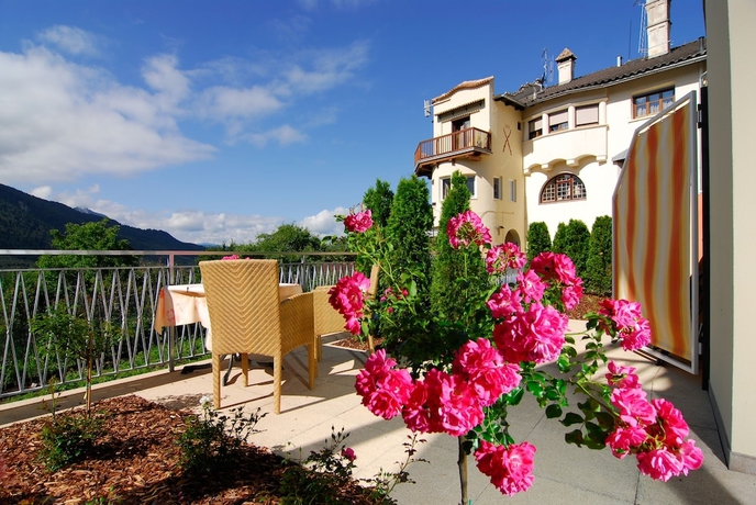 Imagen de la habitación del Hotel Mirabell Alpine Garden Resort. Foto 8