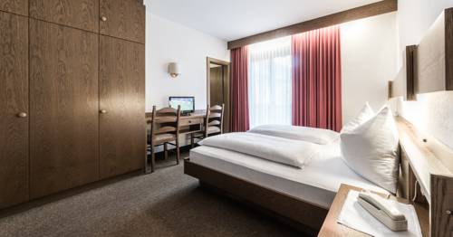 Imagen de la habitación del Hotel Mirabell. Foto 6