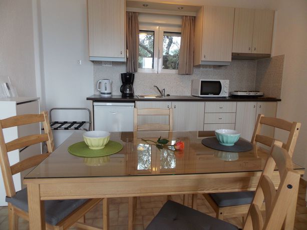 Imagen de la habitación del Hotel Mirabella Apartments. Foto 6