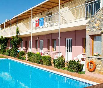 Imagen de la piscina del Hotel Mirabella Apartments. Foto 14