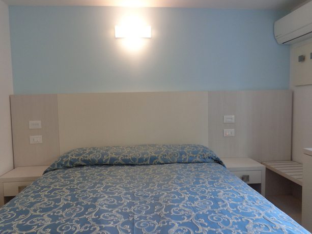 Imagen de la habitación del Hotel Mirabella, Cattolica. Foto 5