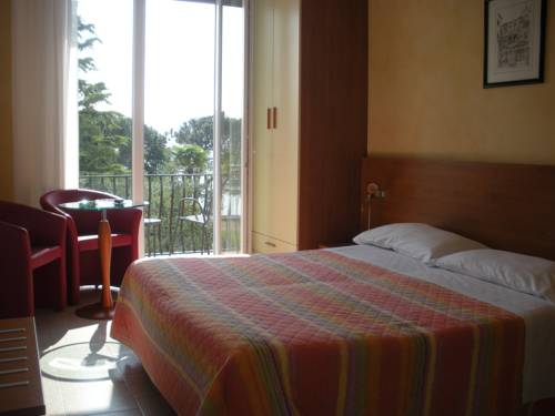 Imagen de la habitación del Hotel Mirabello, Sirmione. Foto 9