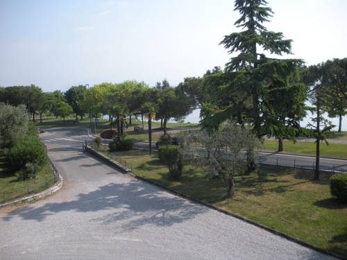 Imagen de la habitación del Hotel Mirabello, Sirmione. Foto 11