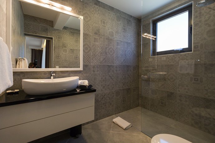 Imagen de la habitación del Hotel Mirabilis Residence. Foto 18
