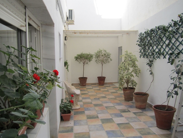 Imagen de los exteriores del Hotel Mirablau. Foto 13