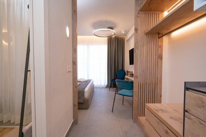 Imagen de la habitación del Hotel Mirablue Luxury Residences. Foto 18
