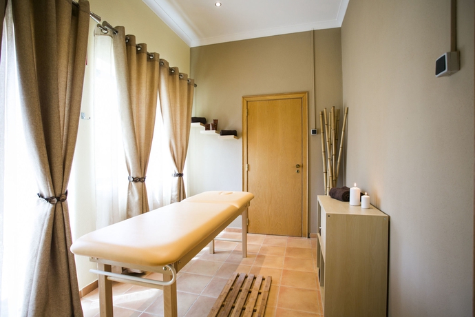 Imagen de los interiores del Hotel Mirachoro Carvoeiro. Foto 9