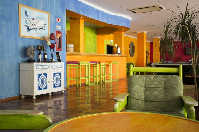 Imagen del bar/restaurante del Hotel Mirachoro Carvoeiro. Foto 2