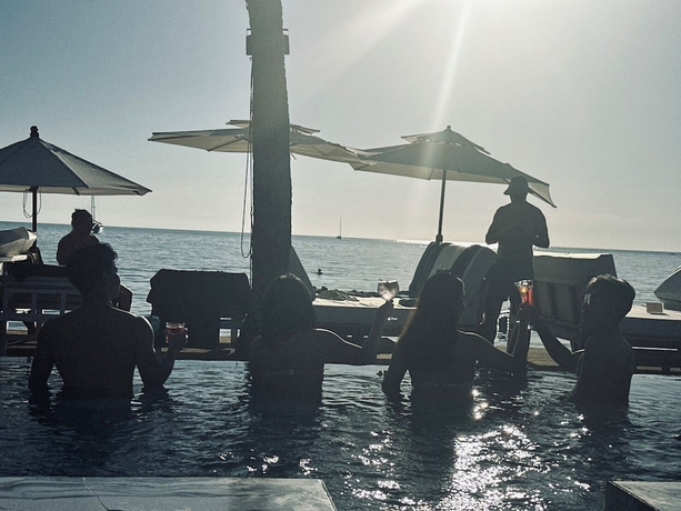 Imagen de la piscina del Hotel Miracle BeachClub Lux Sunbedandfree credit. Foto 8