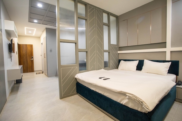 Imagen de la habitación del Hotel Miracle. Foto 8