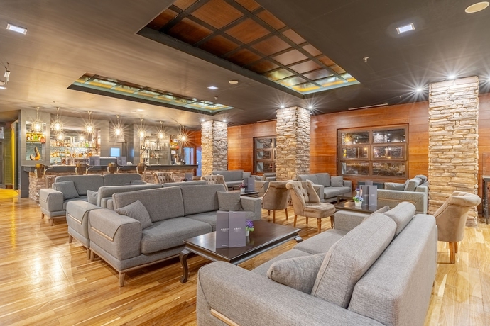 Imagen de los interiores del Hotel Mirada Del Lago. Foto 17