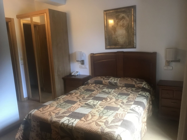 Imagen de la habitación del Hotel Mirador De Barcia. Foto 7