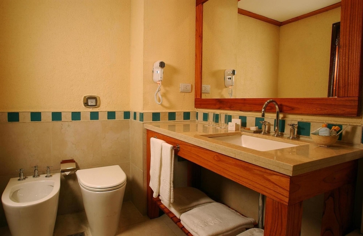 Imagen de la habitación del Hotel Mirador Del Lago. Foto 12