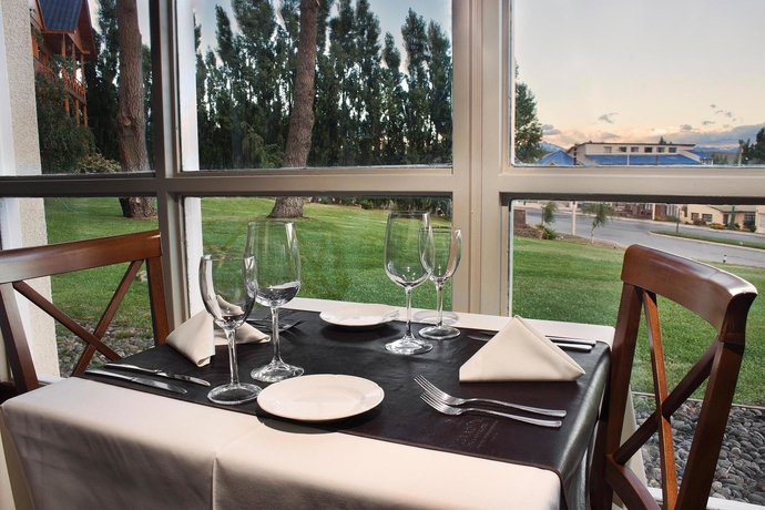 Imagen del bar/restaurante del Hotel Mirador Del Lago. Foto 3