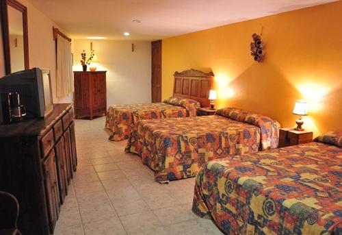Imagen de la habitación del Hotel Mirador Del Lago, P&aacute;tzcuaro. Foto 8